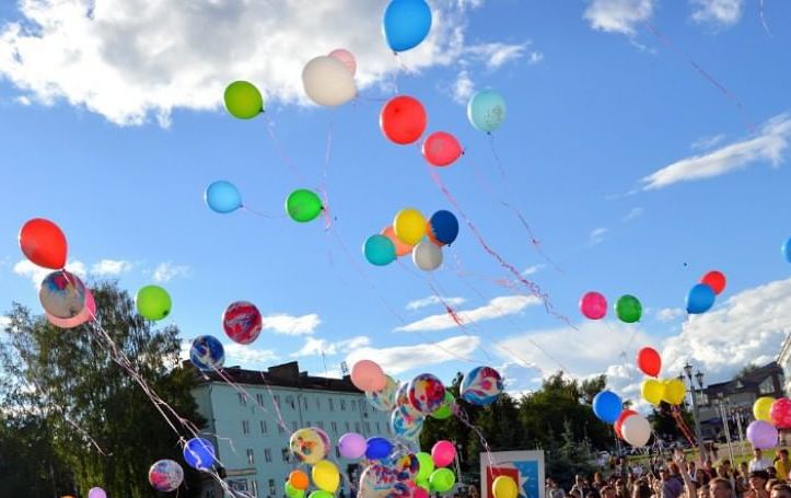 Временные ограничения движения в городе во время праздничного шествия &quot;Парад выпускников&quot;.