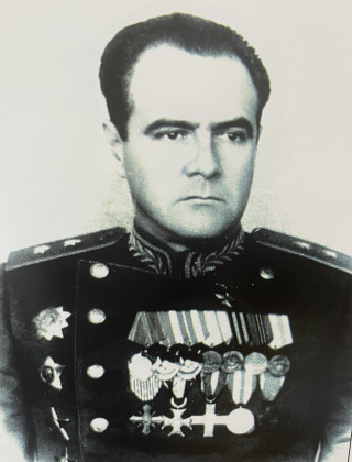 Утин Александр Васильевич.