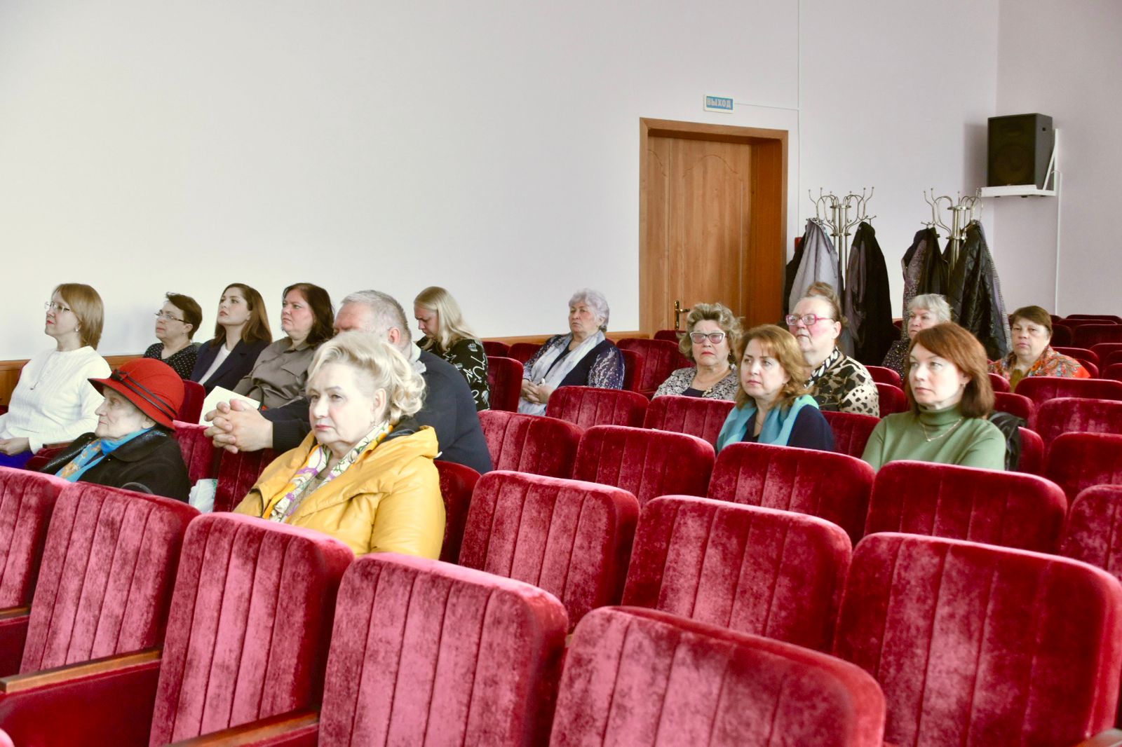 11 апреля  Общественный Совет провёл заседание в формате круглого стола.